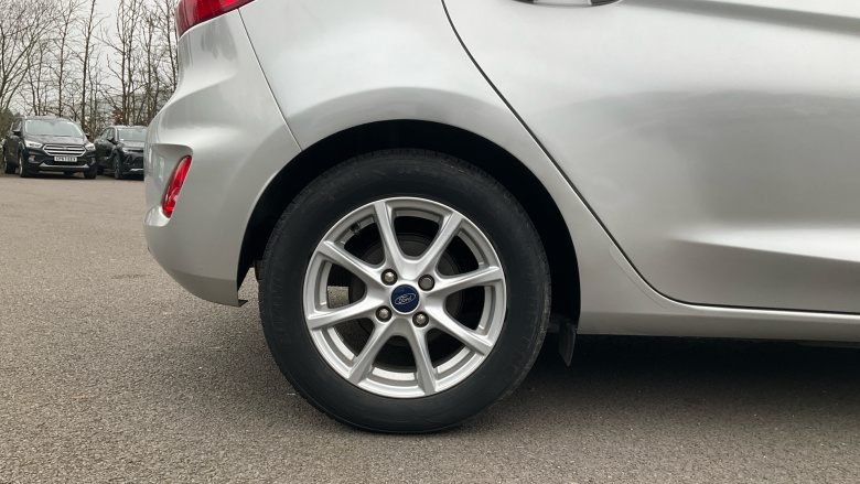 Ford Fiesta 1.1 Zetec 5dr Petrol Hatchback